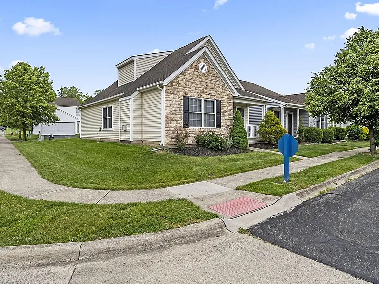 2194 Rustic Ledge Dr — Photo 2