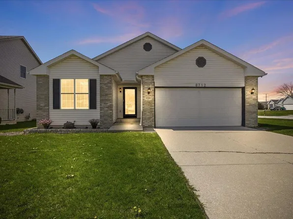 8712 Tyler St, Merrillville, IN 46410