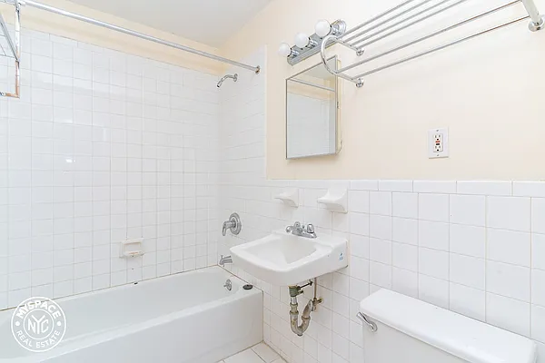 Rented by MySpaceNYC | media 14