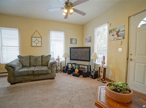 2nd image of 106 D St NW
