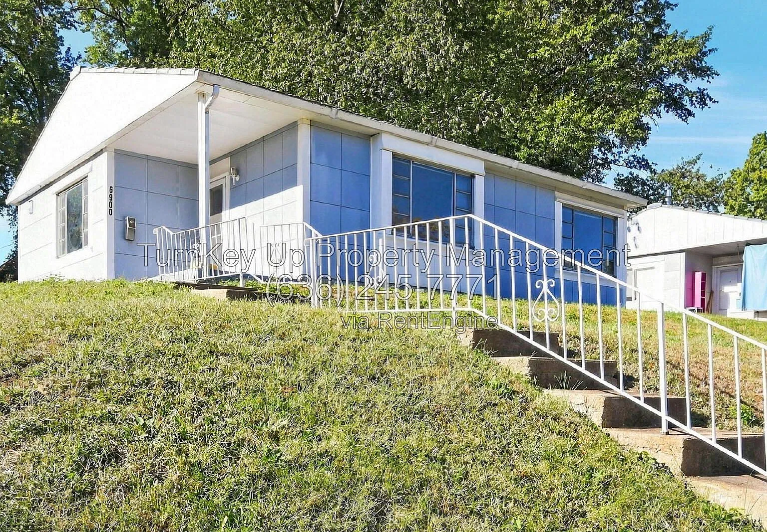 2 bed, 1.0 bath, 996 sqft, $1,100 — Photo 1