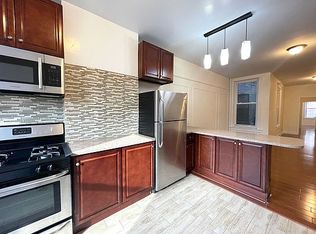 30-72 44th St #1D, Astoria, NY 11103