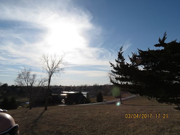 Middle of lot towards lake