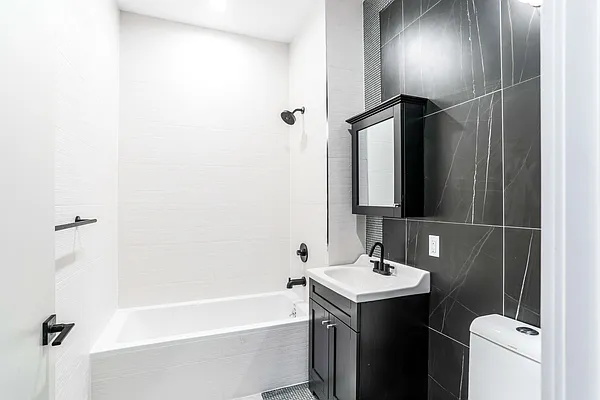 Rented by ERNY LLC | media 13