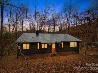 10 Dove Trl, Candler, NC 28715