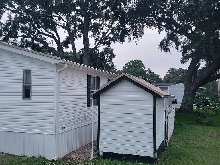 1103 Lissie Ln — Photo 24