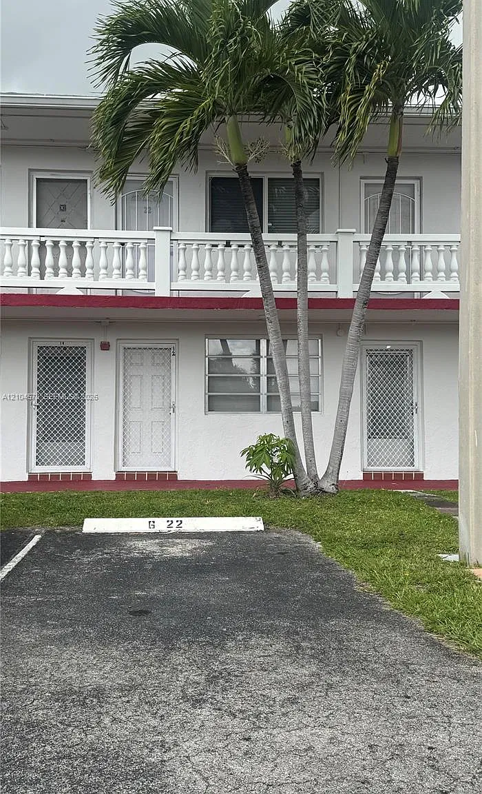 Ro-Mont South Condo G — Photo 2