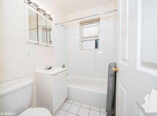 912 W Dakin St #1025, Chicago, IL 60613