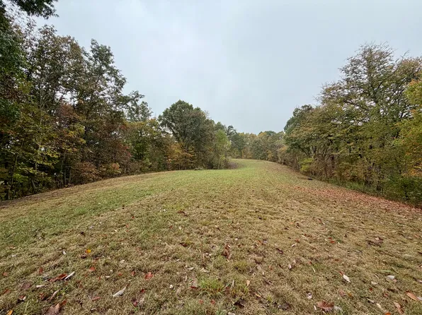 805 Burton Williams Rd, Irvine, KY 40336