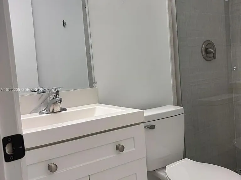 133 Riviera Cir — Photo 3