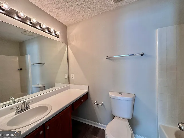 2042 Bayrose Cir #42B — Photo 10