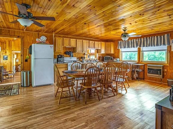 3rd image of 93 S Woods Rd #B