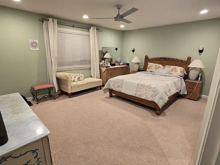 614 Margaret St — Photo 12