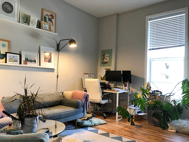 3545 W Cortland St — Photo 4