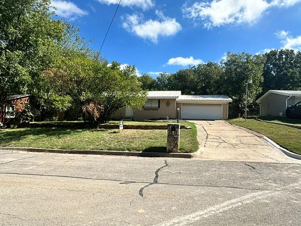 308 Case St