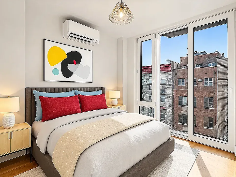 443 Graham Ave #2M