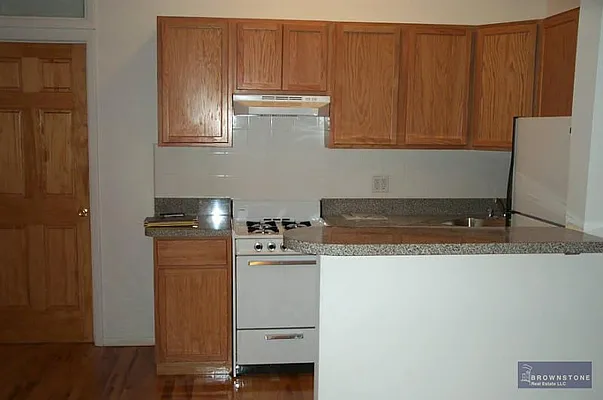 Rented by Brownstone Real Estate | media 147