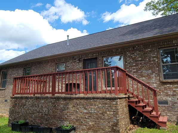 1342 Hampshire Cir, Mountain Home, AR 72653