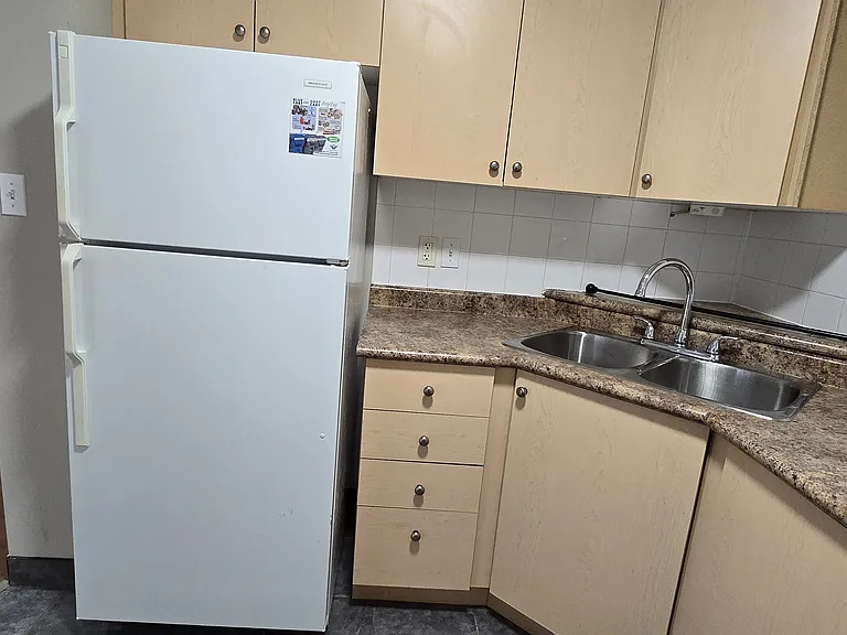274 Highland Rd E #10 — Photo 13