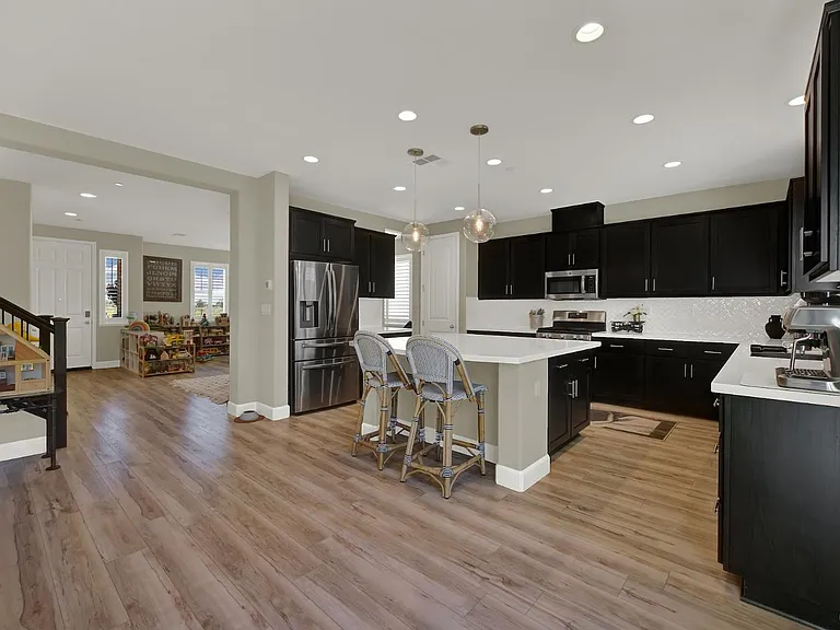 4037 Crane Ct — Photo 11
