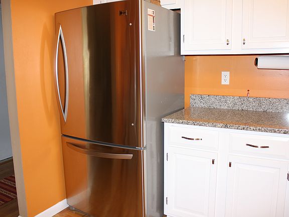 S/S Refrigerator is Included