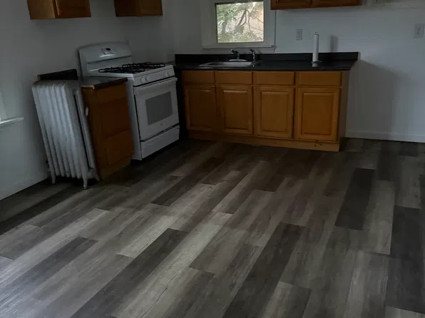 227 Indiana Ave Floor 3, Providence, RI 02905
