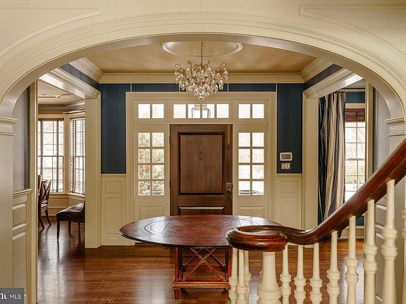 4th image of 423 Boxwood Rd