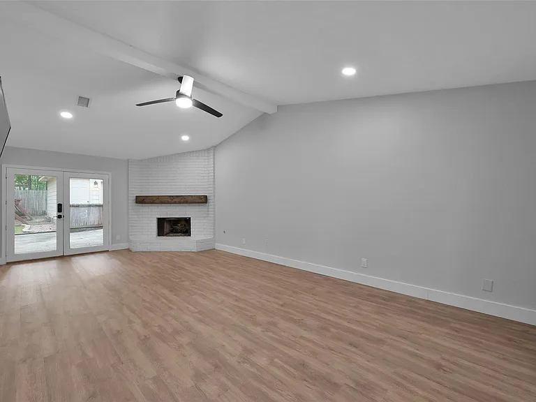 14 E Wandering Oak Dr — Photo 11
