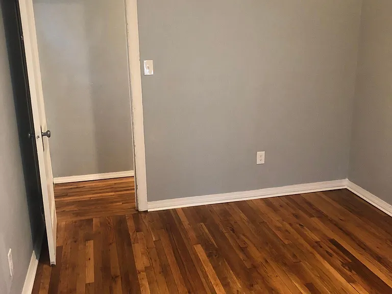 114 Cortland Cir — Photo 6