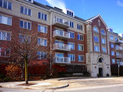 14 S Ashland Ave APT 402, La Grange, IL, 60525