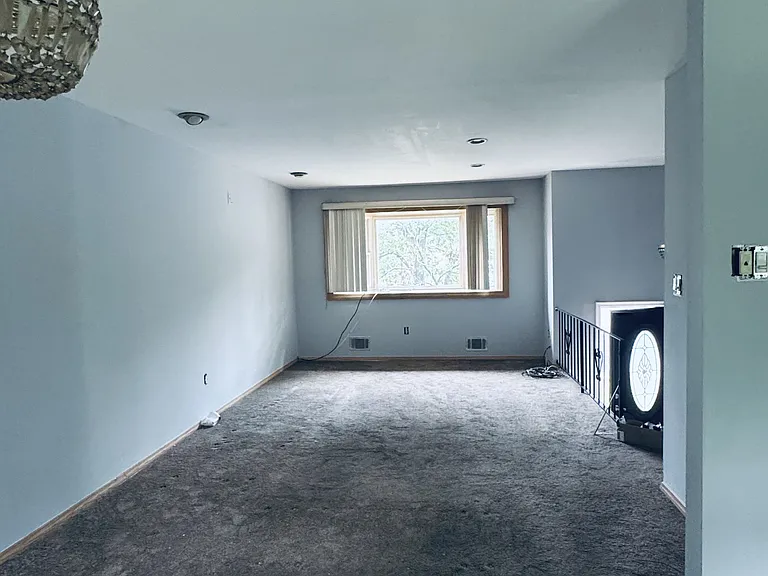 107 John St — Photo 8