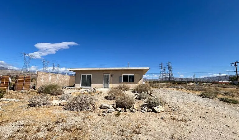 61850 Sagebrush Rd — Photo 2