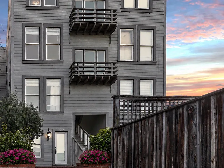 575 Lombard St — Photo 17