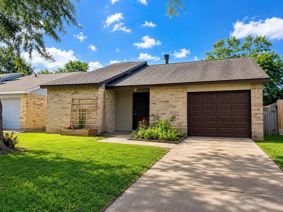 19447 Cypress Cliff Dr