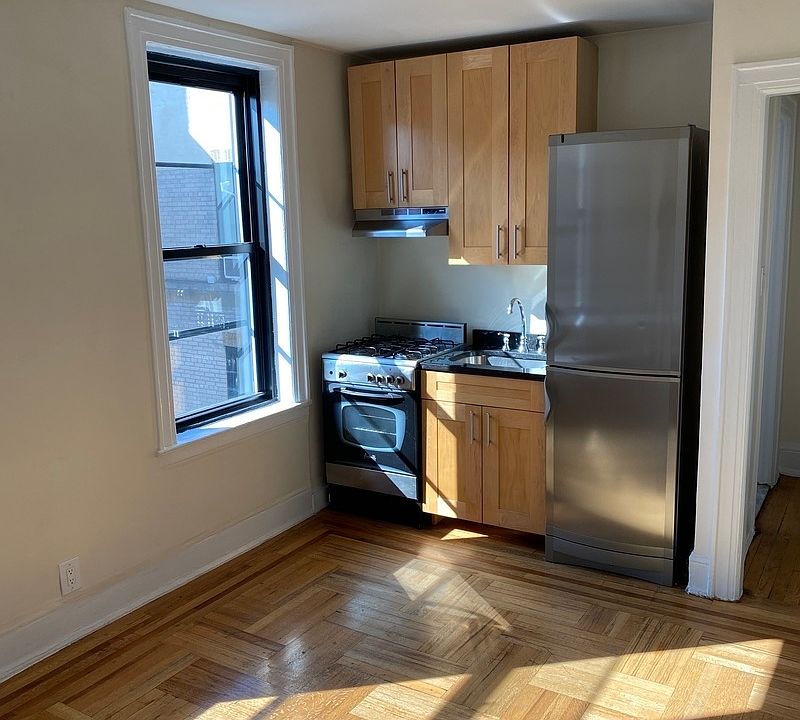 1st image of 3049 Crescent St APT H1d6