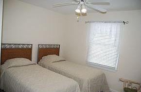 4th image of 220 9th St Unit A