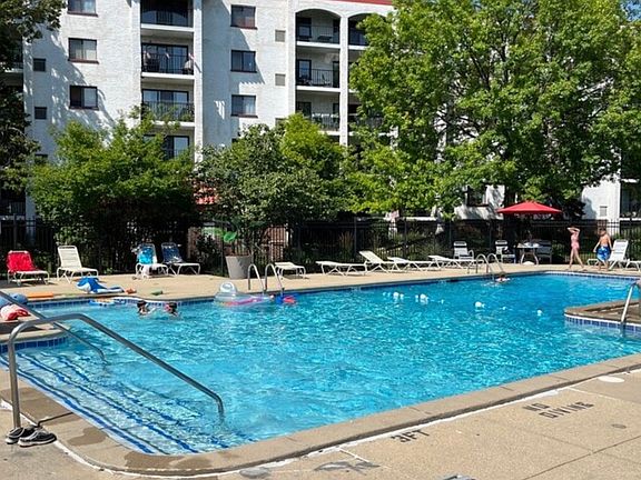 2nd image of 450 Plum Creek Dr #4103