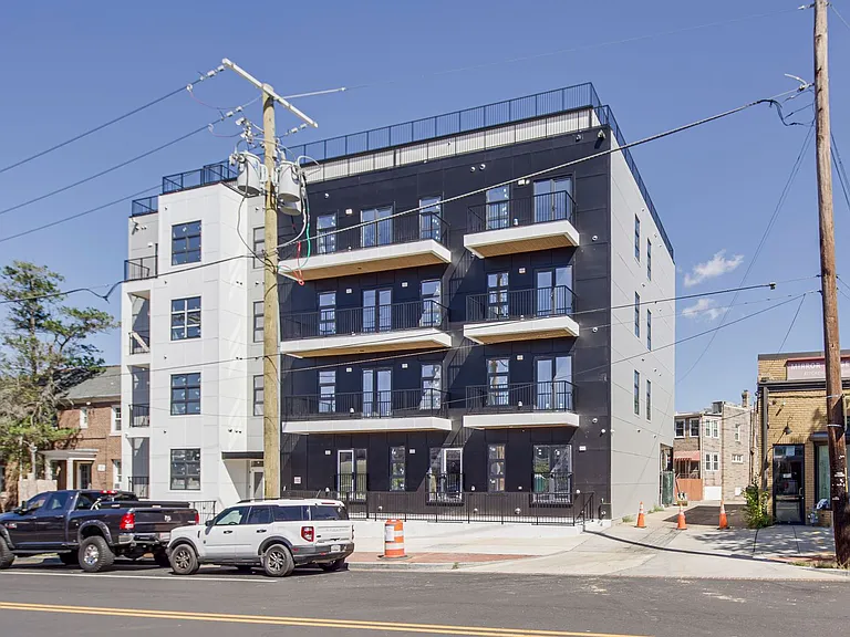 317 Kennedy St — Photo 17