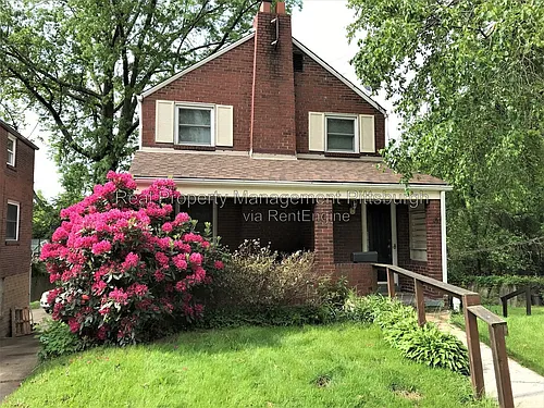 1685 Doyle St Photo 1