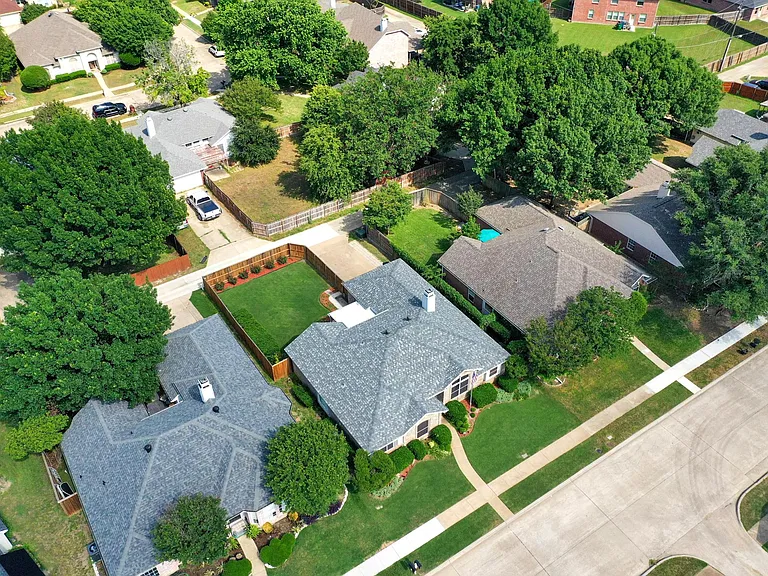 4305 Durango Ln — Photo 39