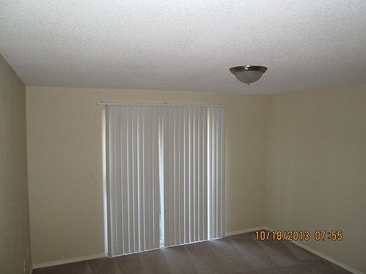 4th image of 1914 SE 114th Ct APT B