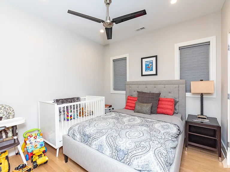 3049 N Clybourn Ave #1 — Photo 13