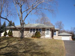 1587 Sextant Ave E, Maplewood, MN 55109