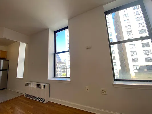 Rented by Bond New York | media 2