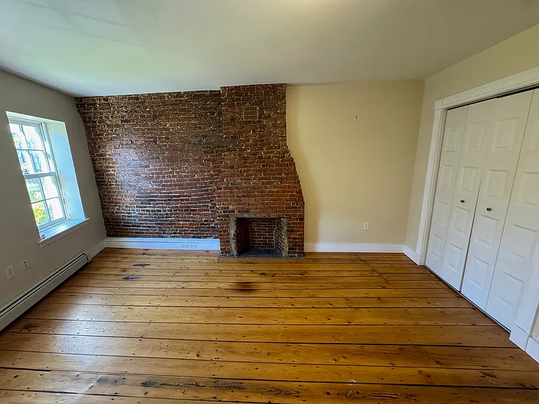 36 Main St #5 — Photo 4