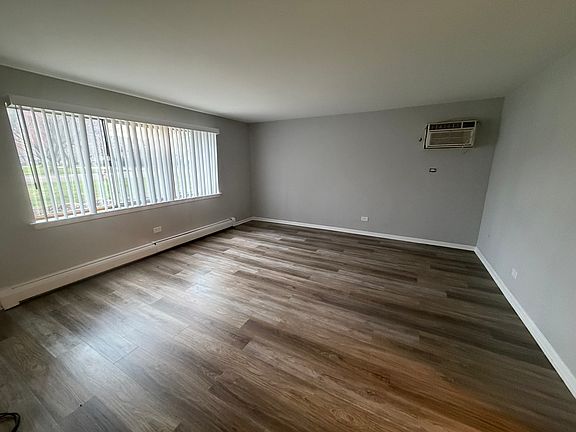 3rd image of 550 Eichler Dr #1S