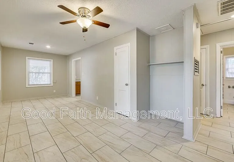 1813 Alder Dr — Photo 6