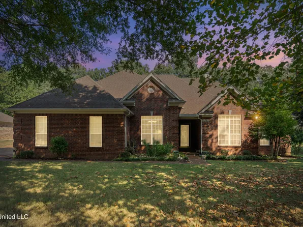 5240 Park Place Dr, Horn Lake, MS 38637