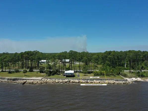 2138 Highway 98 W, Carrabelle, FL 32322