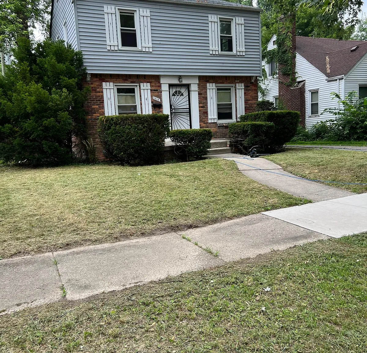 3 bed, 1600 sqft, $1,300 — Photo 3